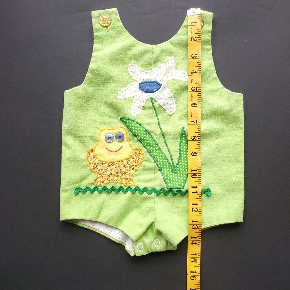 Vintage 70s Baby Romper 9m ? Green Shortall The Pond Frog Flower Applique - Picture 7 of 8